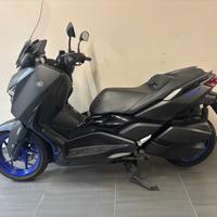 Yamaha X-Max 300