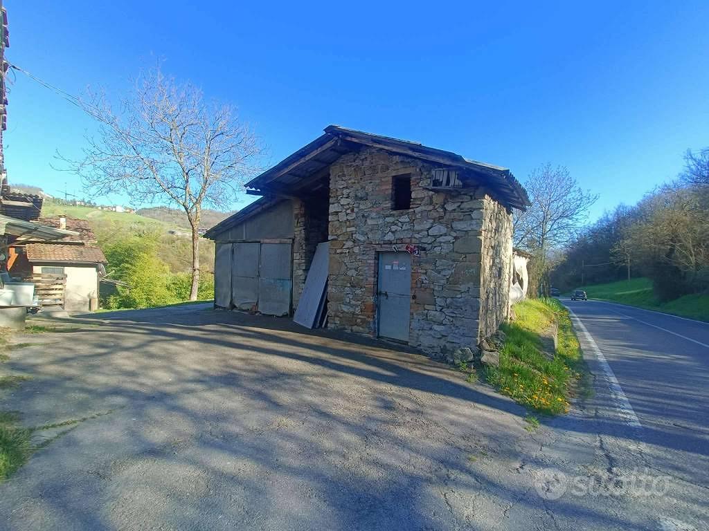 Rustico / Casale di 300 m² a Castelnovo Ne' Monti - Vista 4
