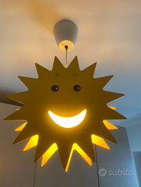 Lampadario in legno sole giallo per camera bambini