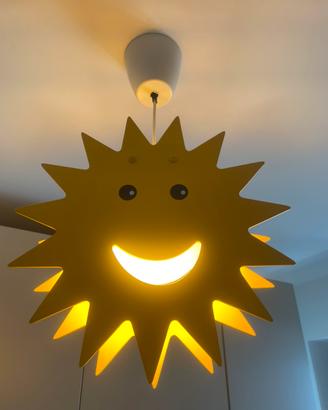 Lampadario in legno sole giallo per camera bambini
