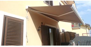 Tenda da sole Naterial a bracci estensibili
