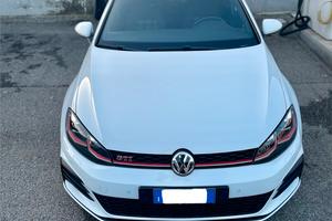 Volkswagen Golf GTI 7.5 Performance 2.0 TSI DSG
