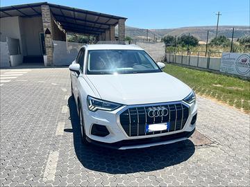 Audi Q3 TDI business advanced
