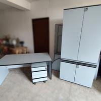 Set di mobili da ufficio