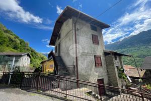 CASA INDIPENDENTE A MALONNO