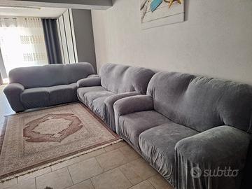 Tre divani 1200 euro 