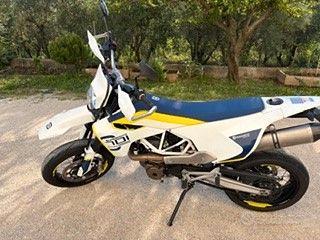 HUSQVARNA 701   super moto Anno 2019
