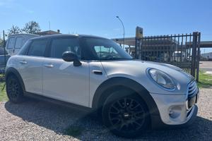 Mini Cooper 1.5 benzina 136 cv