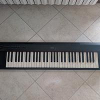 Tastiera - Yamaha Piaggero NP12 con Cavalletto