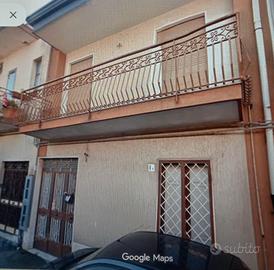 Casa indipendente su due livelli