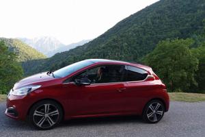 Peugeot 208 GT LINE