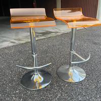 2 sgabelli arancioni