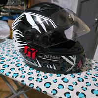 Casco Aston Predator Gt