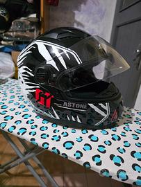 Casco Aston Predator Gt