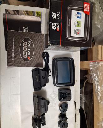 NAVIGATORE TOMTOM