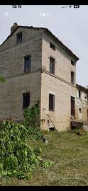 Fabbricato con terreno 3120mq