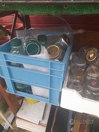 Bottiglie e vasi di vetro