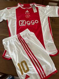 Maglia e pantaloncino Ajax
