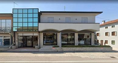 Immobile di 390 m² con 2 locali a Sarego
