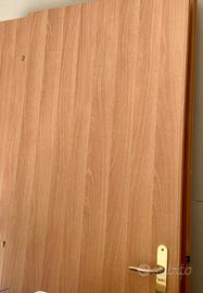 Porte da interno in legno.