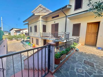 CASA SEMINDIPENDENTE A CARMIGNANO