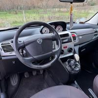 Lancia Ypsilon 1.4 Argento Ecochic GPL