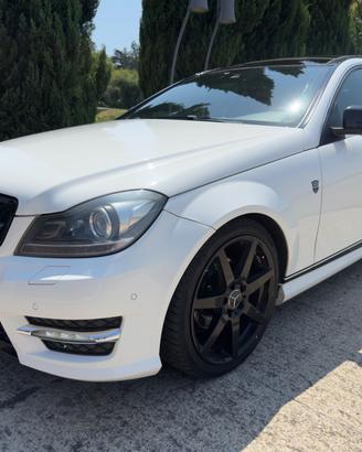 Mercedes-benz C 220 CDI Coupé Avantgarde AMG