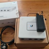 Router Ubiquiti UNIFI USG - 3 porte