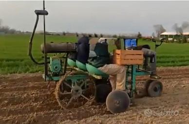 Seminatrice e pianta patate e bulbi