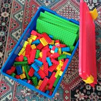 Scatola di dadi / mattoncini per costruzioni