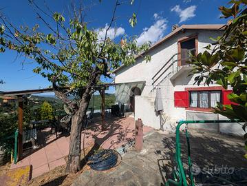 VILLA SINGOLA A PONZONE