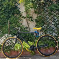 bicicletta scatto fisso