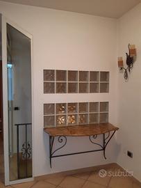 MOBILE IN MARMO + FERRO + LAMPADARIO