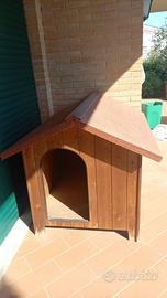 Cuccia per cane in legno con tetto coibentato