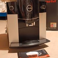 Jura Macchina da caffè automatica D6 platino