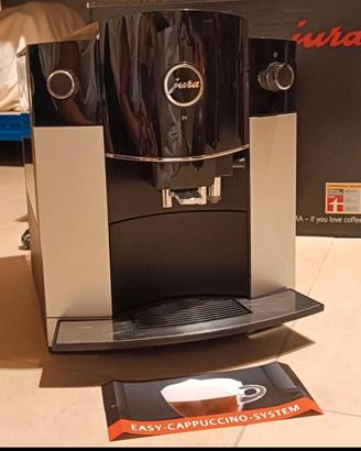 Jura Macchina da caffè automatica D6 platino