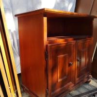 Mobile tv legno