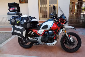 moto Guzzi 85TT evocative