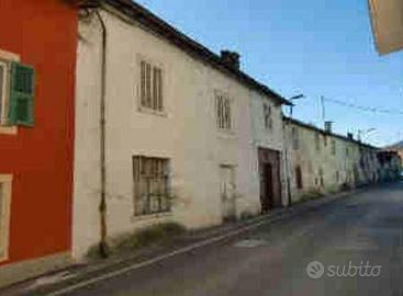 Immobile in asta di 564 m² con 3 locali a Peveragn