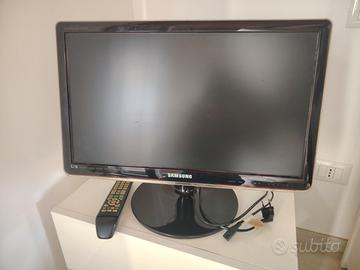 TV sansung 22 pollici 50 € cecchina Albano 