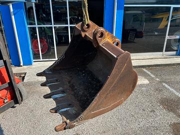 benne varie per escavatore o terna