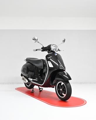 Piaggio Vespa 300 GTS Super