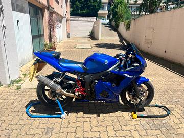 Yamaha r6 