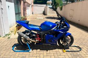 Yamaha r6 