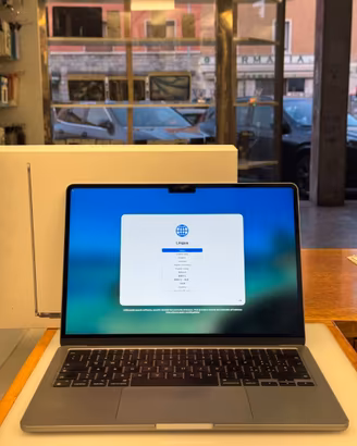 MACBOOK AIR 13 2024 M3 8GB/512GB - USATO GAARNTITO