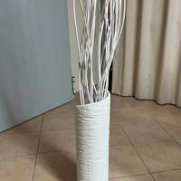 Vaso da terra bianco opaco effetto ruvido