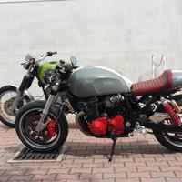 Café racer suzuki