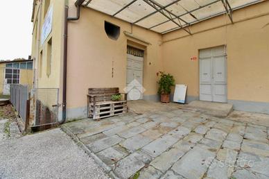 CASA SEMINDIPENDENTE A LAMPORECCHIO