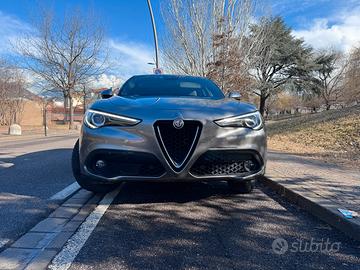 Alfa Stelvio 2.2  sport edition Q4