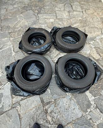 4 pneumatici estivi Falken 205/65 R16 95H